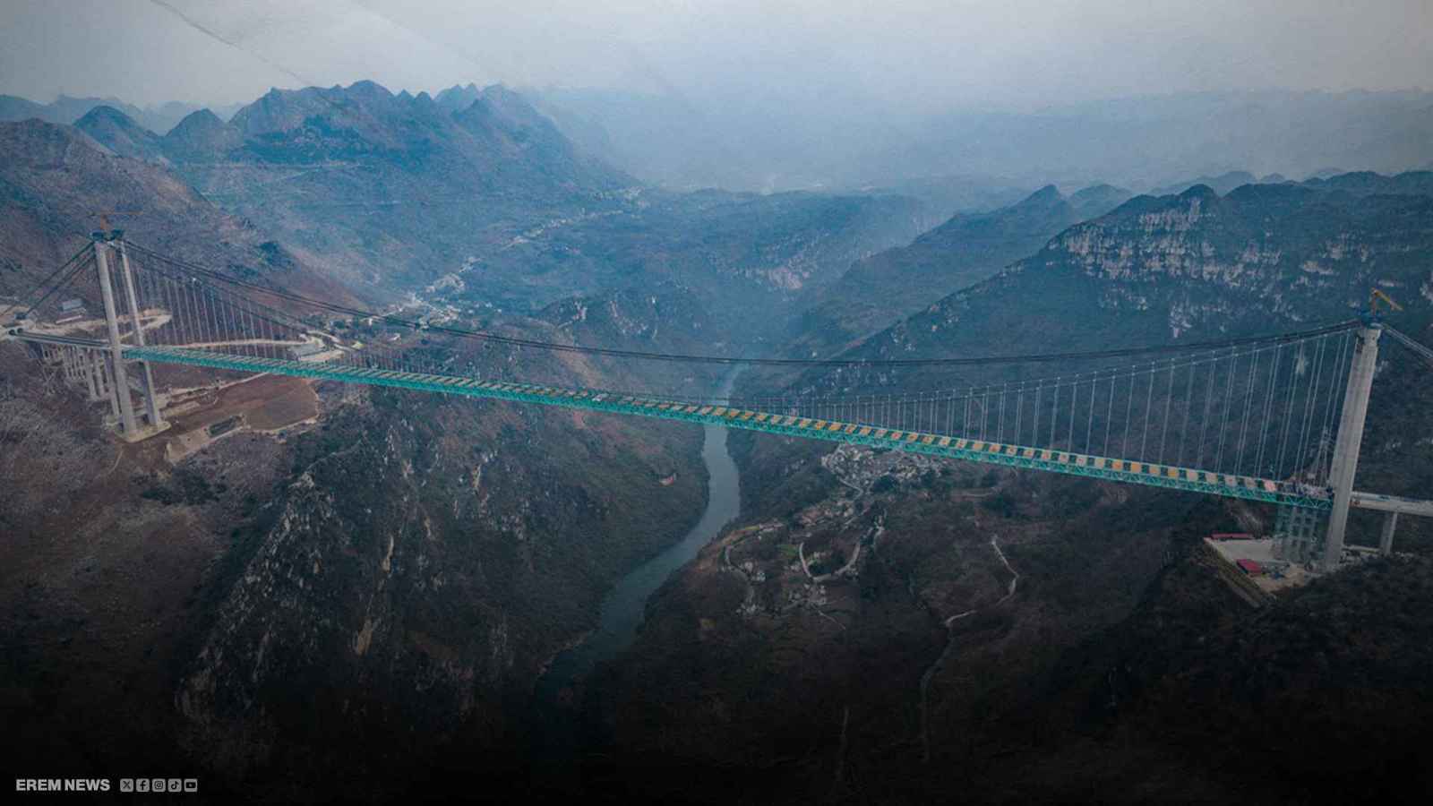 تحفة معمارية.. تعرف على أعلى جسر معلق في العالم (فيديو إرم)