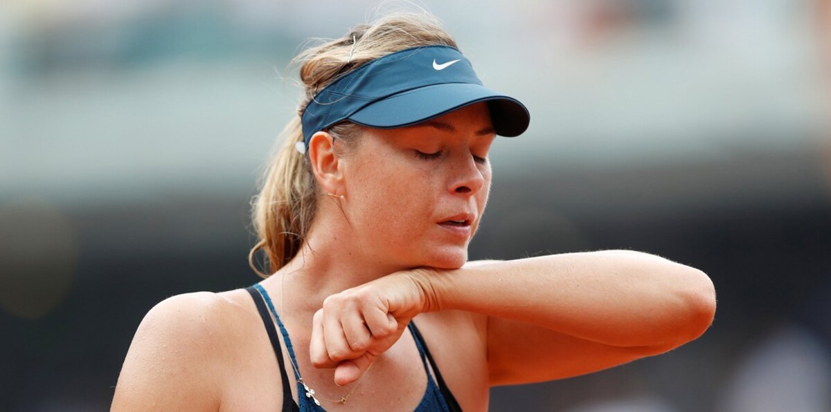 شارابوفا ترد على انتقادات سيرينا بسبب سيرتها الذاتية