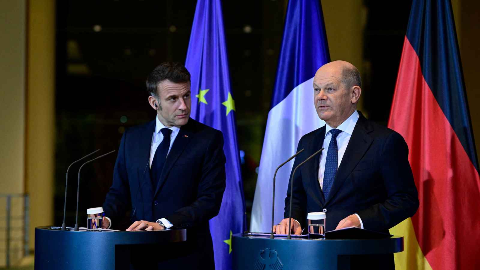 ردا على بوتين.. فرنسا وألمانيا تتعهدان بمواصلة دعم أوكرانيا عسكريًا