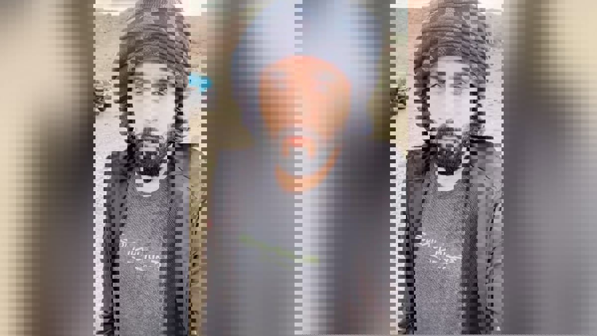 إيقاف المشهور الإماراتي "ملك الوحوش" في سلطنة عُمان بعد "مغامرة خطيرة"