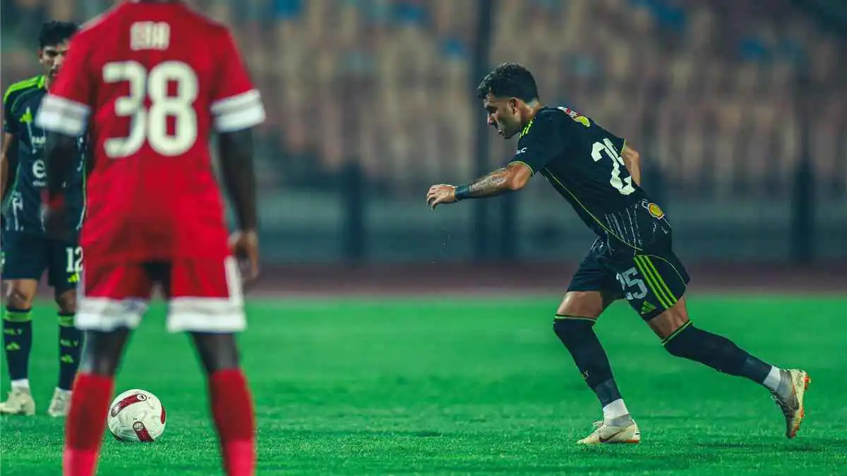 بسبب جمهور الزمالك.. والد زيزو يهدد برحيله عن الأهلي "فورا"