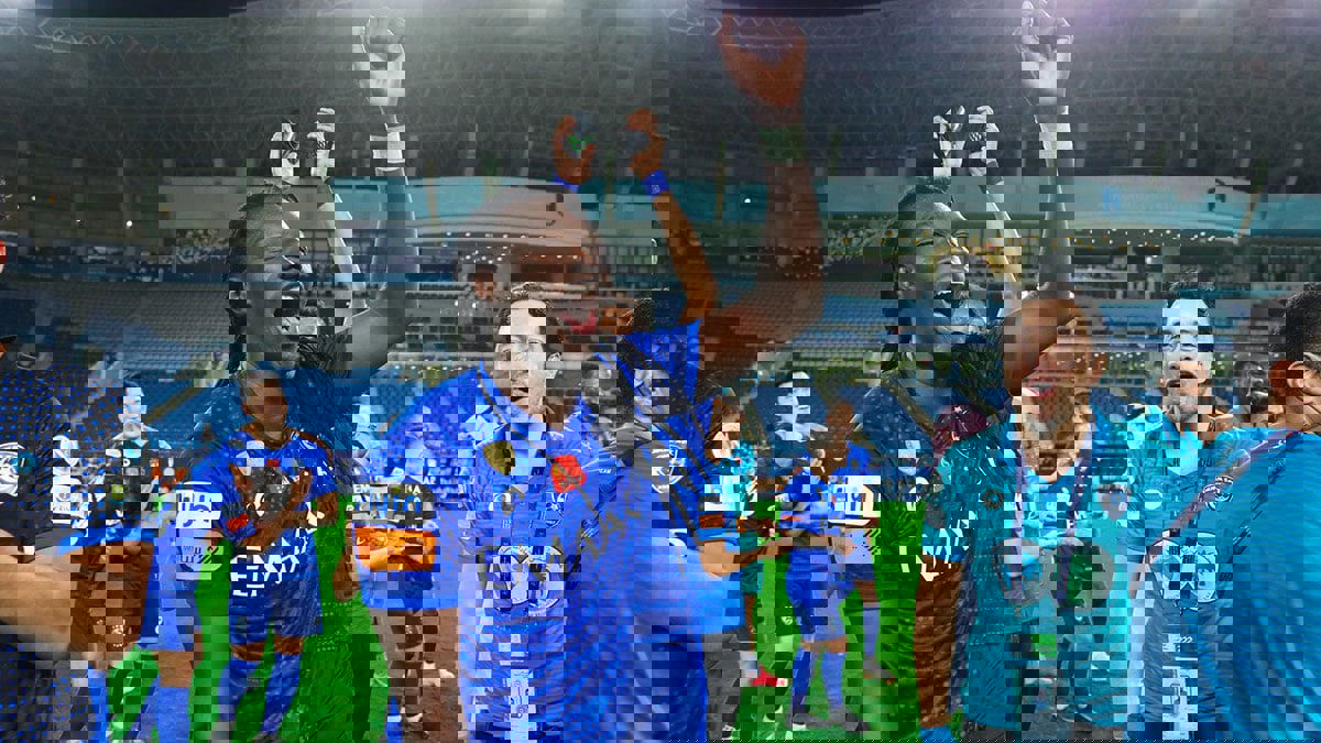 صحيفة: الهلال يتسلم نسخة جديدة من كأس الدوري.. والنصر يحتفظ بنسخته