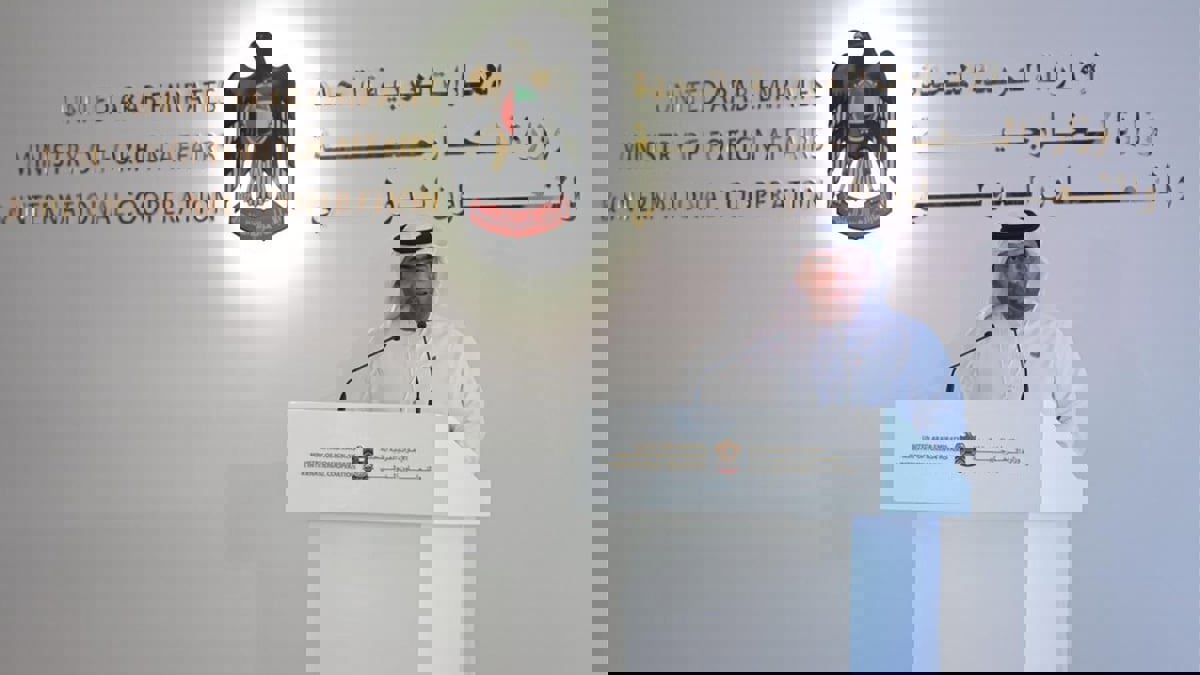 الإمارات.. توضيح رسمي حول ترحيل عمال أفارقة "مخالفين للقانون"