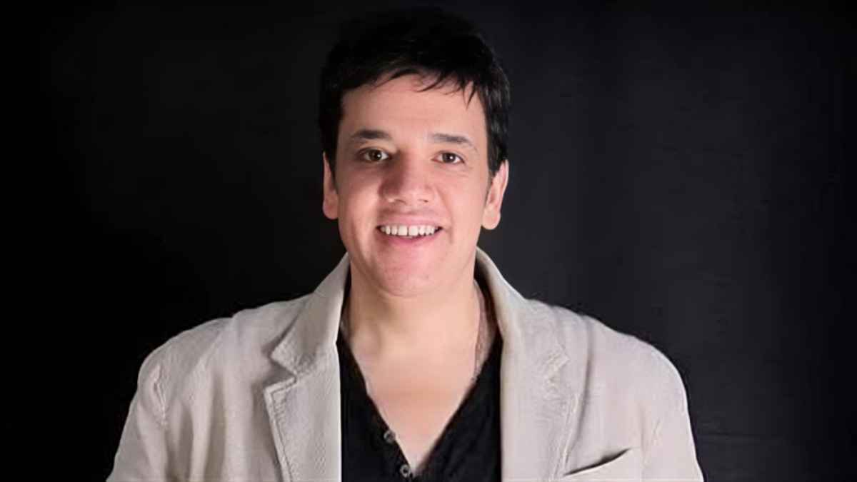 وفاة المغني الشعبي المصري ضياء عز الدين