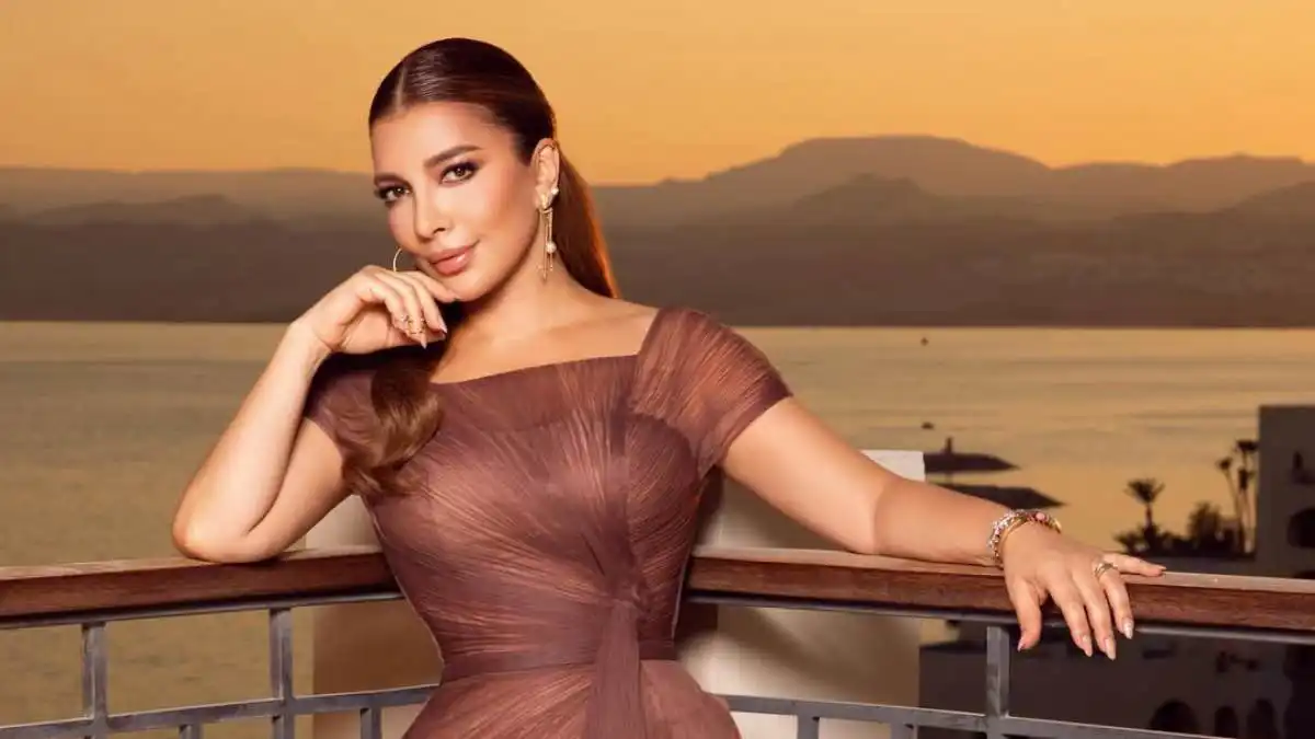 بعد سنوات القطيعة.. أصالة تدعم أنغام في أكبر أزماتها الصحية