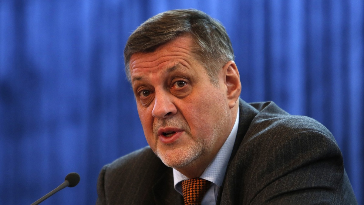 المبعوث الأممي إلى ليبيا يجري مباحثات مع حفتر في بنغازي