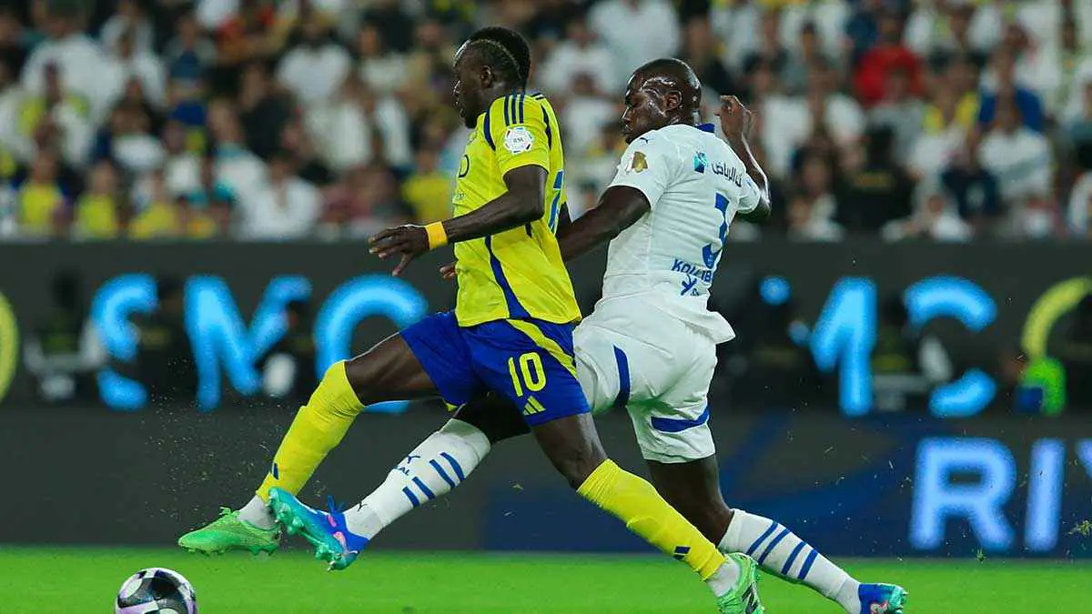 جدل حول الحالات التحكيمية في ديربي الهلال والنصر (فيديو)