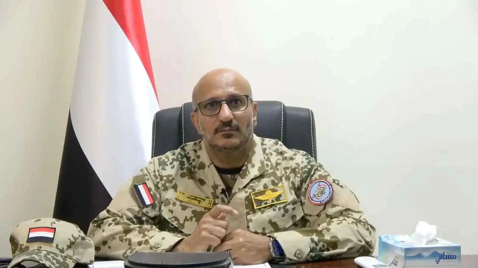 اليمن.. مجلس القيادة الرئاسي يحذر من "العبث الإيراني" بالأمن البحري والبيئي