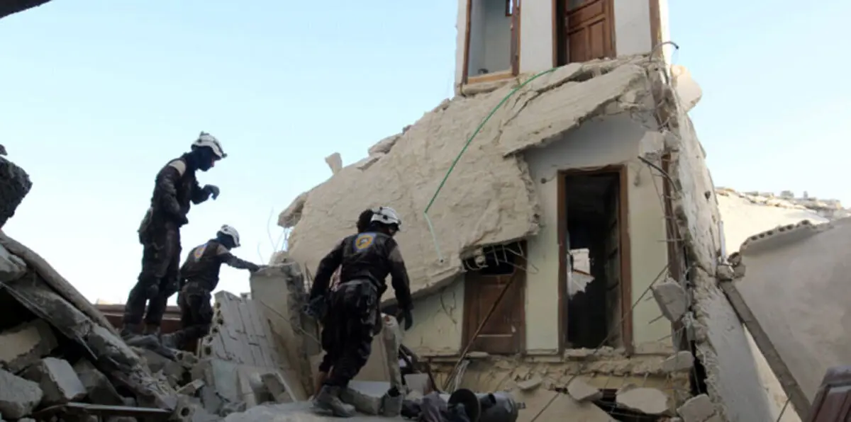 غارات النظام السوري وروسيا تقتل 49 شخصًا في حلب