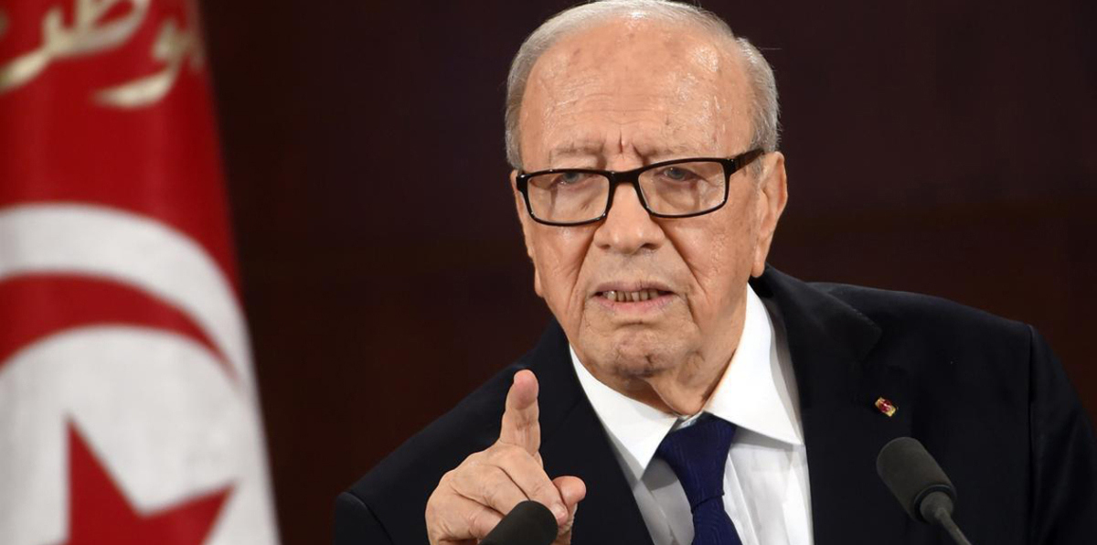 الرئيس التونسي يهاجم المعارضة و يتهمها بـ"التخريب"