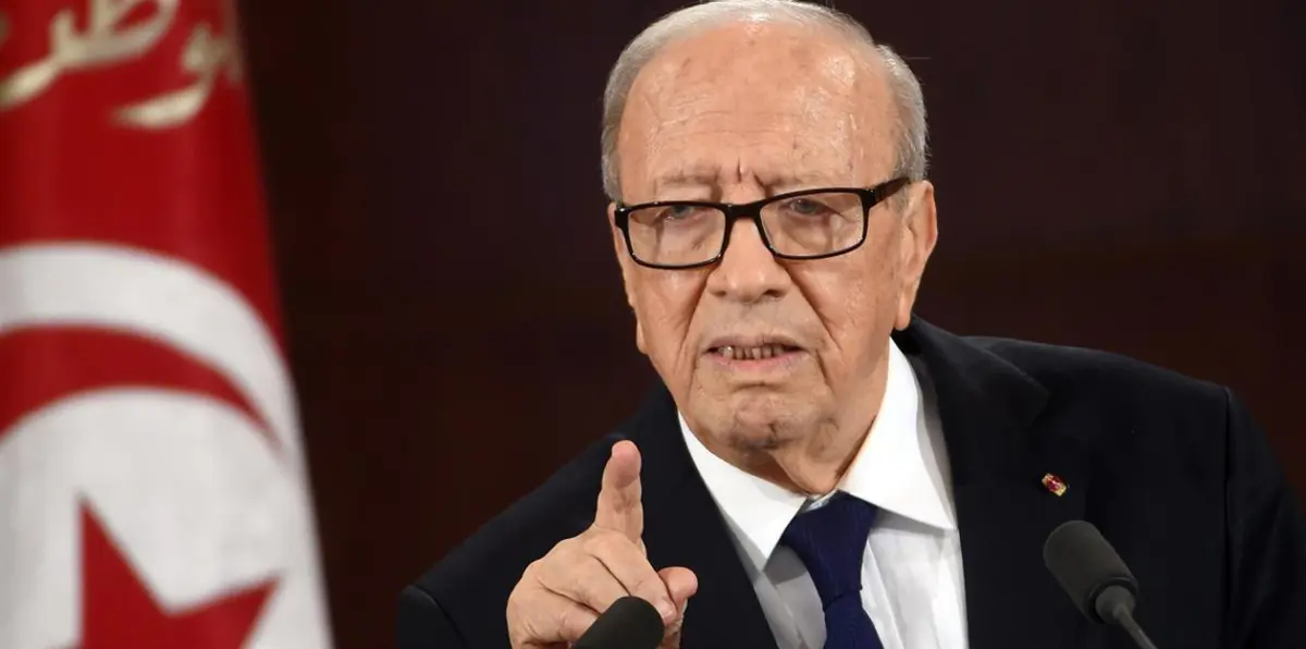 الرئيس التونسي يهاجم المعارضة و يتهمها بـ"التخريب"