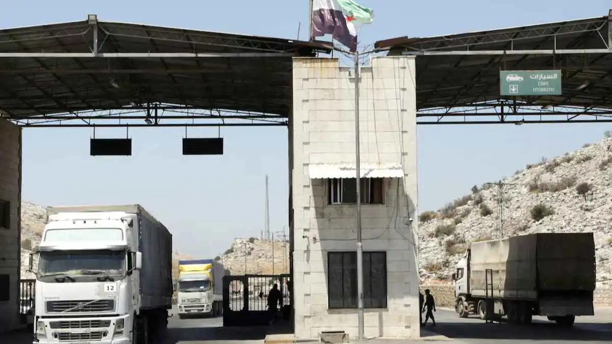 السلطات التركية تمنع عبور قافلة مساعدات إلى كوباني