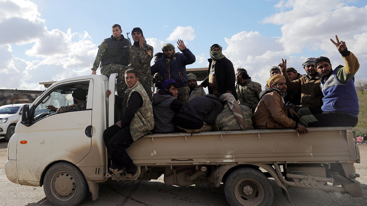 قوات سوريا الديمقراطية: شاحنات تستعد لإجلاء المدنيين من آخر جيب لداعش