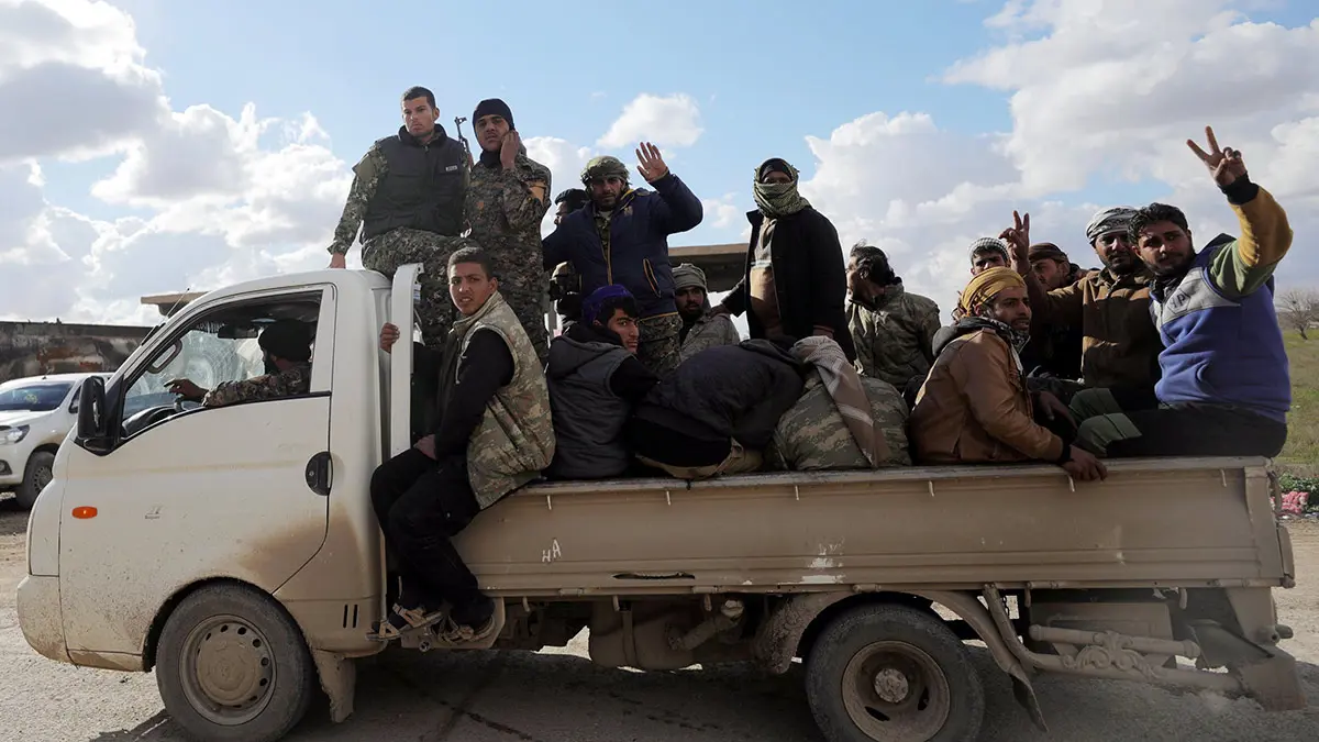 قوات سوريا الديمقراطية: شاحنات تستعد لإجلاء المدنيين من آخر جيب لداعش