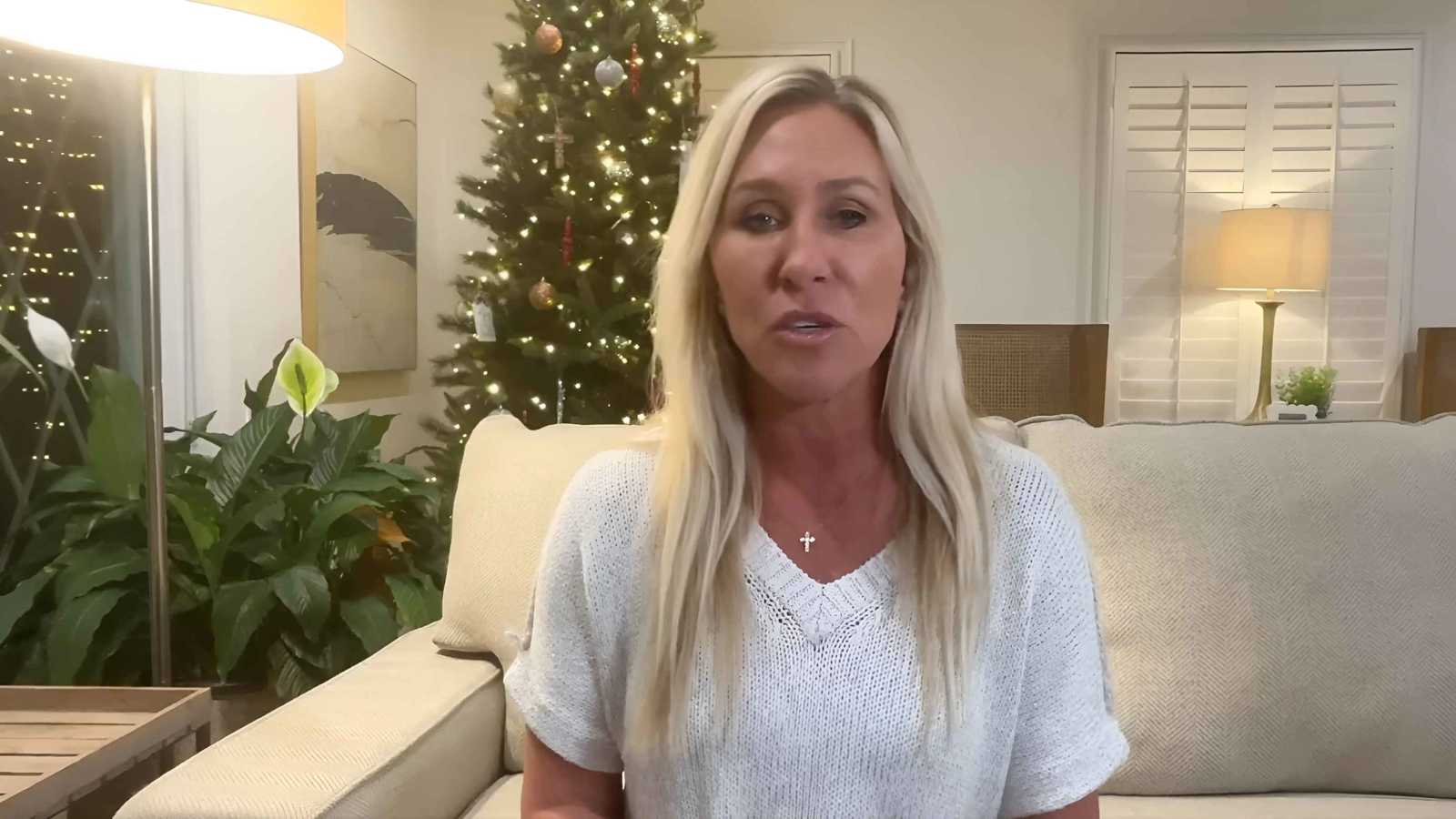 بعد تهديد ترامب.. قضية إبستين تقود مارجوري غرين خارج الكونغرس (فيديو)