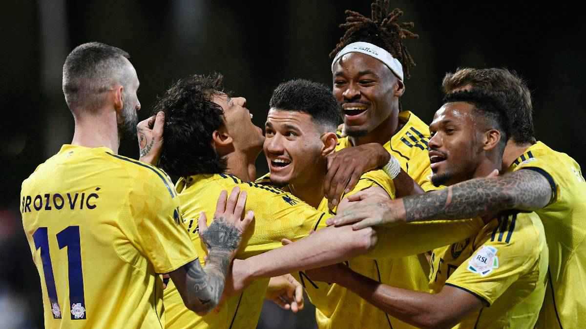 ليس جواو فيليكس فقط.. 4 نجوم أبهروا جمهور النصر السعودي أمام الفيحاء 