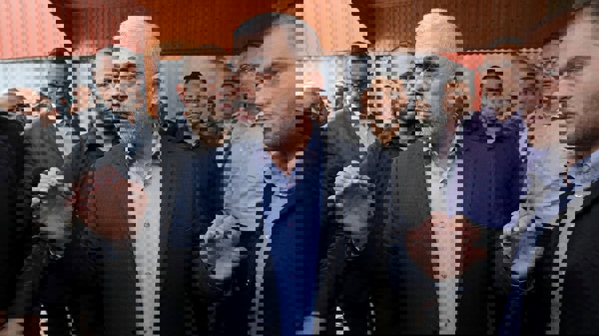 الجيش الإسرائيلي ينشر فيديو لـ"السنوار وعائلته" داخل نفق 