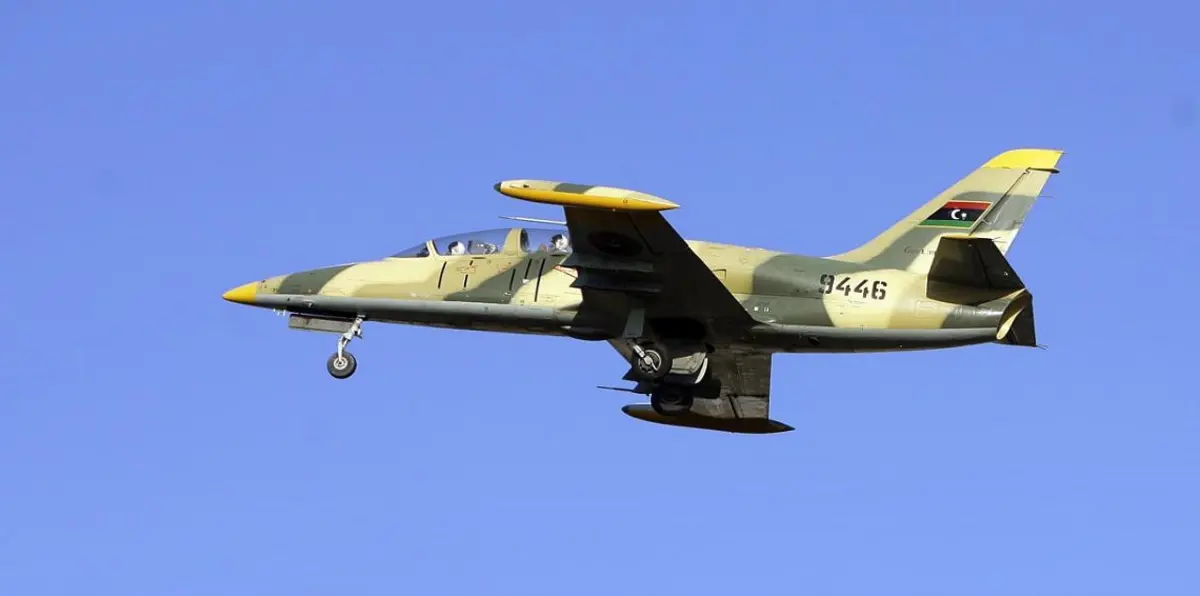 مقاتلات الجيش الليبي تقصف موقعاً لمجلس شورى درنة