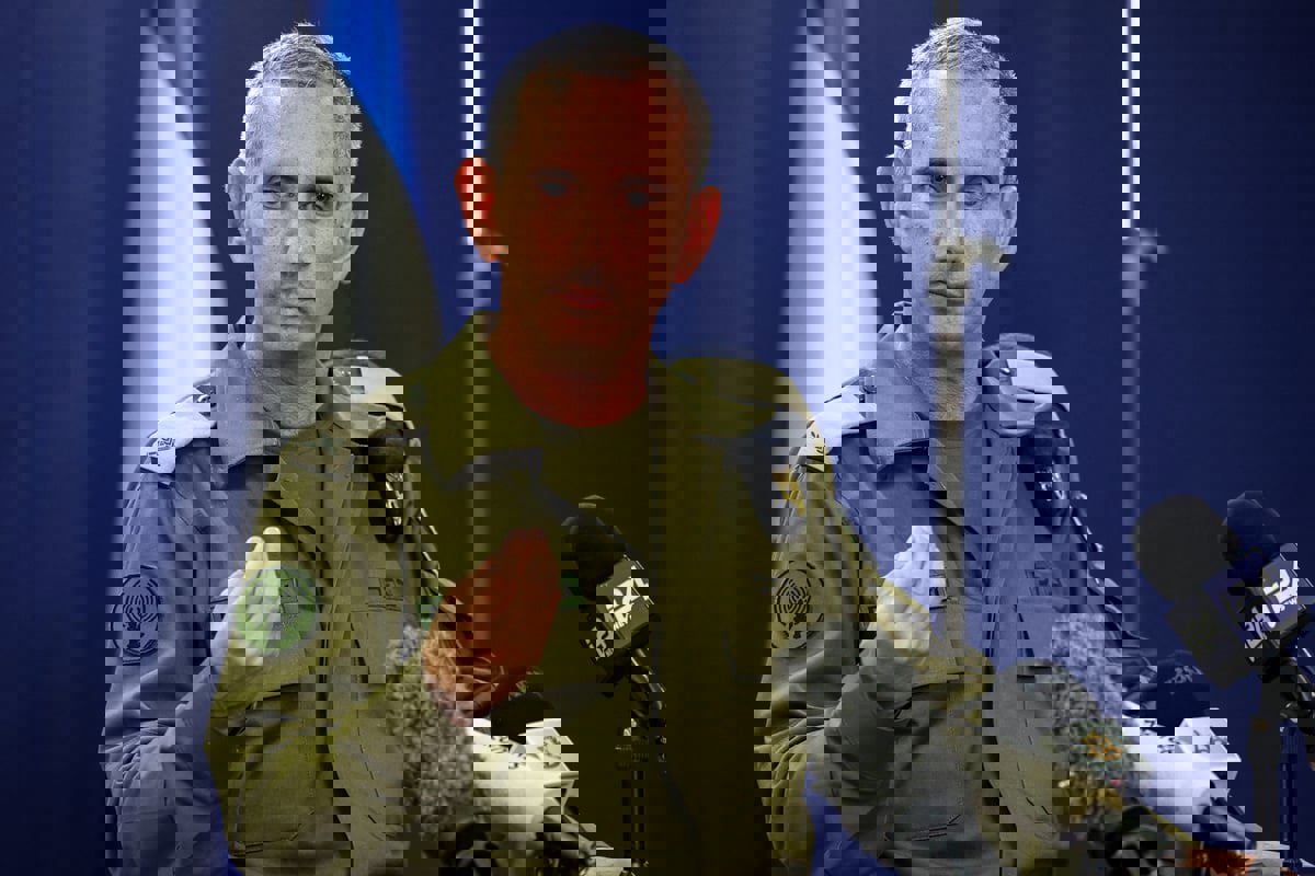 شكك بإمكانية تدمير حماس.. هاغاري في مرمى نيران اليمين الإسرائيلي