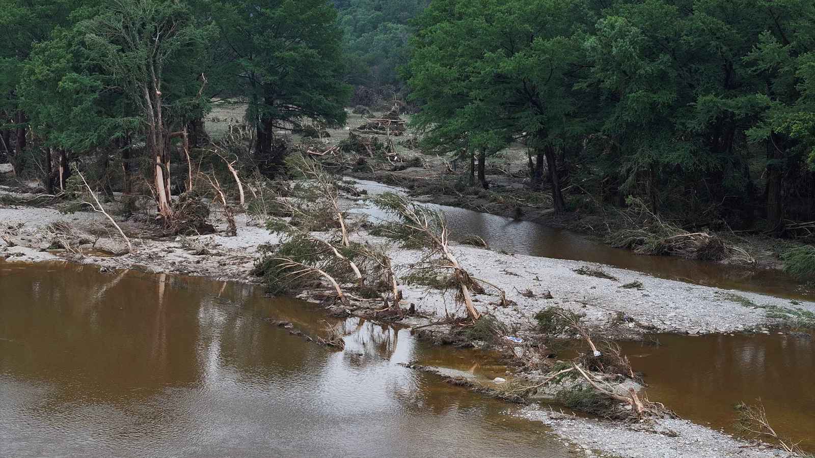 غمرتها السيول.. ترامب يعلن مقاطعة في ولاية تكساس منطقة كوارث