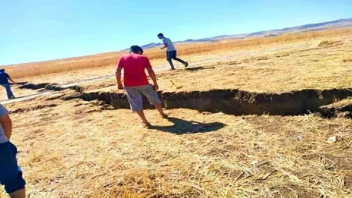 زلزال بقوة 4.9 يضرب شرق الجزائر.. والحكومة تنفي تسجيل ضحايا(صور)