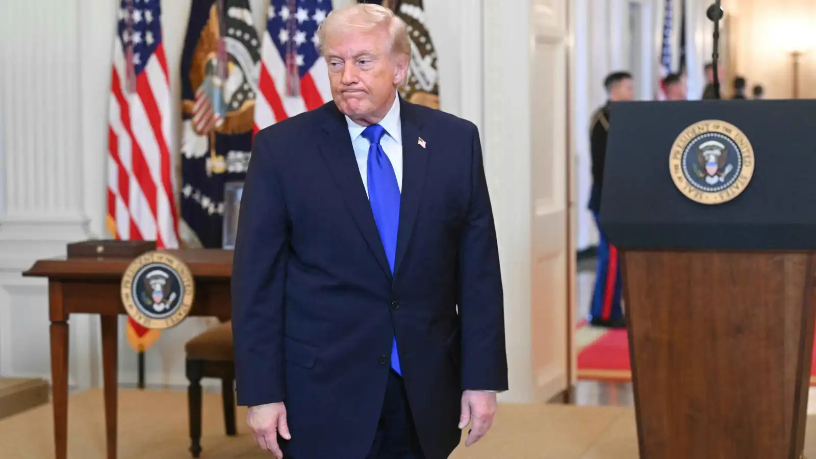 استطلاع: معظم الأمريكيين يرون أن ترامب بات متقلباً مع تقدمه في السن