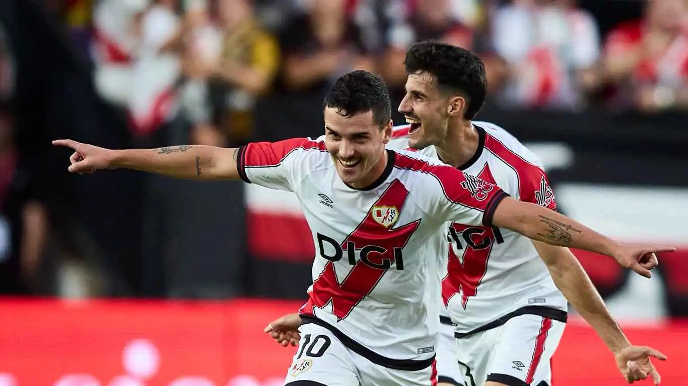 مهاجم رايو فاليكانو لـ"إرم نيوز": نريد تكرار سيناريو بنفيكا ضد ريال مدريد