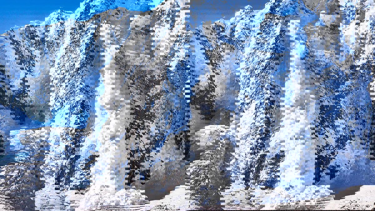 انهيار جليدي يقتل 7 أشخاص قرب الحدود الهندية الصينية