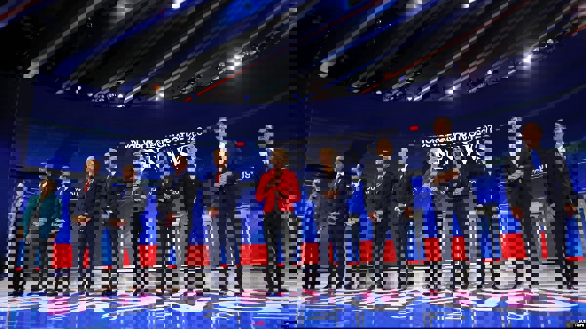 المرشحون الديمقراطيون يجمعون على ضرورة التحقيق مع ترامب