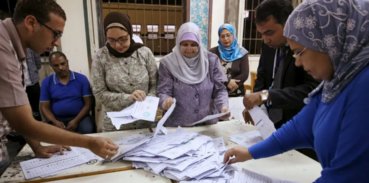 "في حب مصر" تتصدر الانتخابات وهزيمة للنور في معاقله