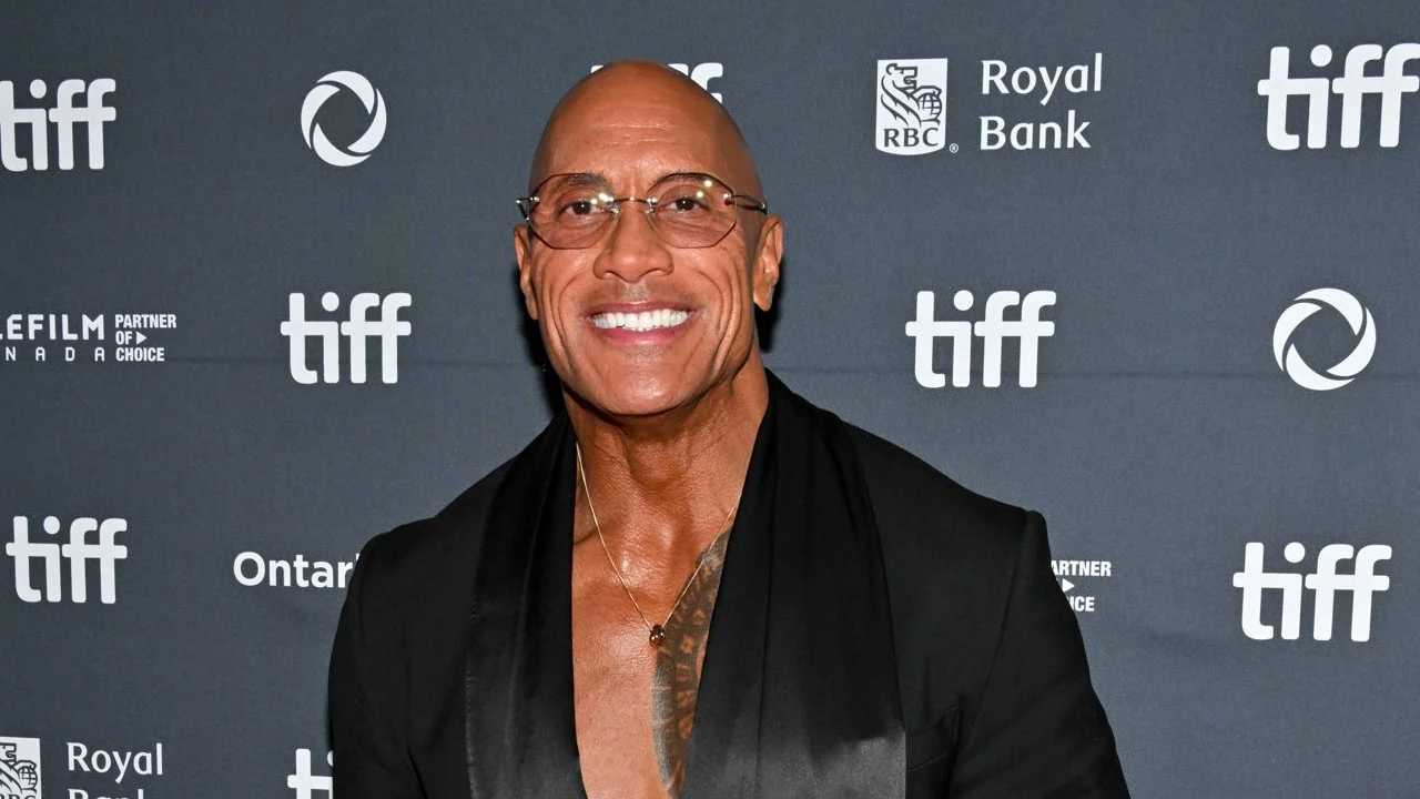 "ذا روك" يكشف عن تكريمه لروبن ويليامز في Jumanji (فيديو)