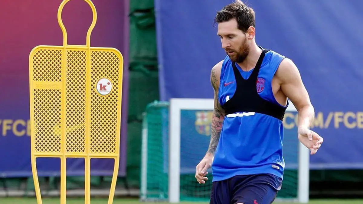 شكوك حول لحاق ليونيل ميسي بمباراة برشلونة وأوساسونا في الدوري الإسباني