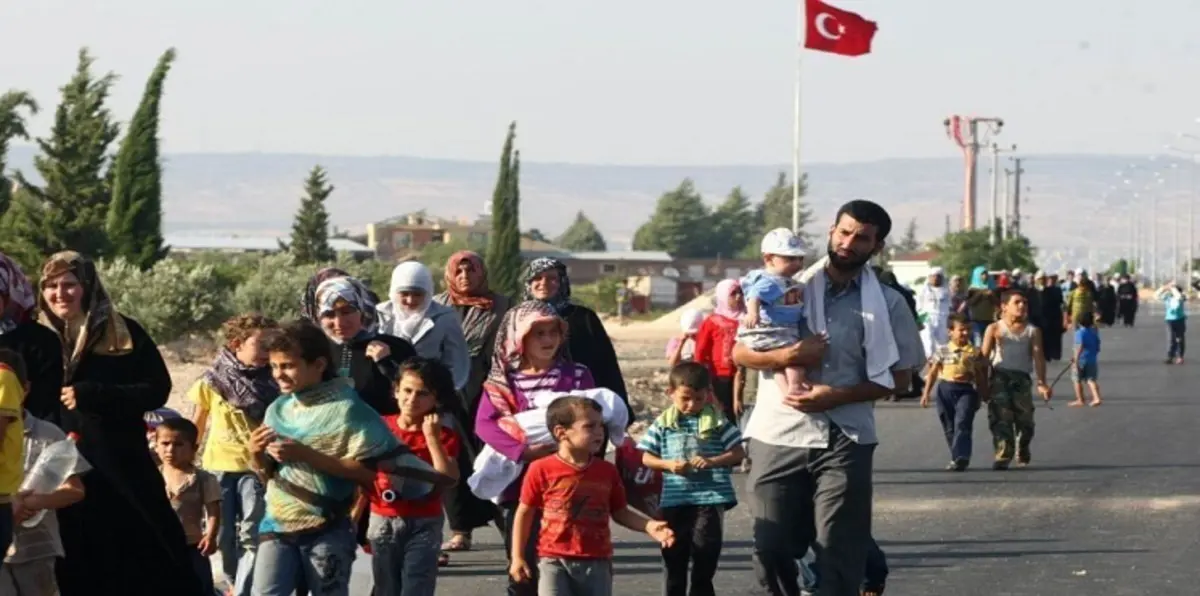 الاتحاد الأوروبي يحذر تركيا من تعليق اتفاق اللاجئين