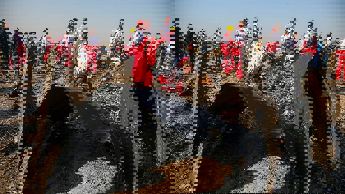 تقرير أسر ضحايا: مسؤولون إيرانيون رفيعو المستوى وراء إسقاط الطائرة الأوكرانية