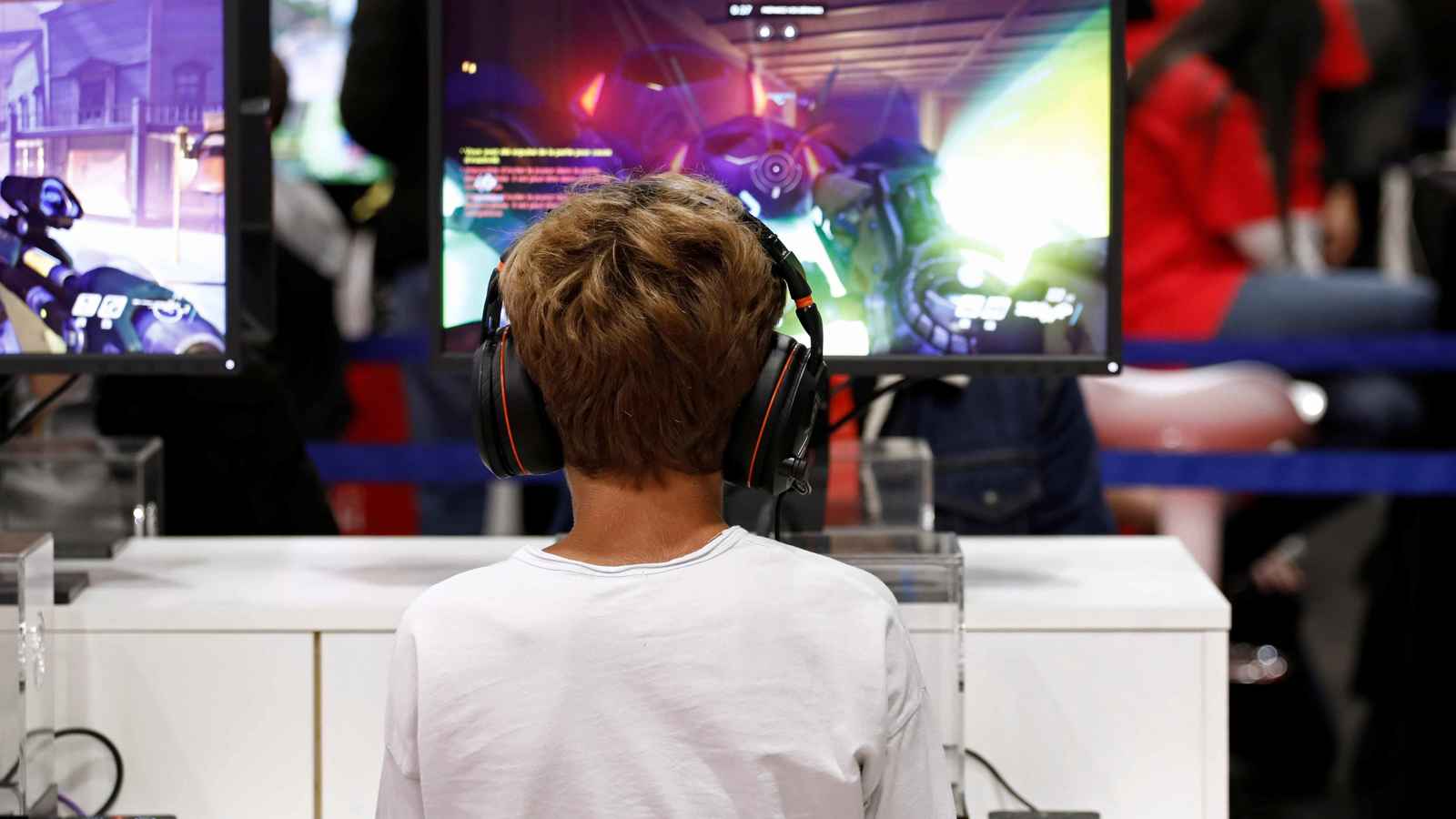 "أطفال في خطر".. من أزقة الحارة إلى الألعاب الإلكترونية