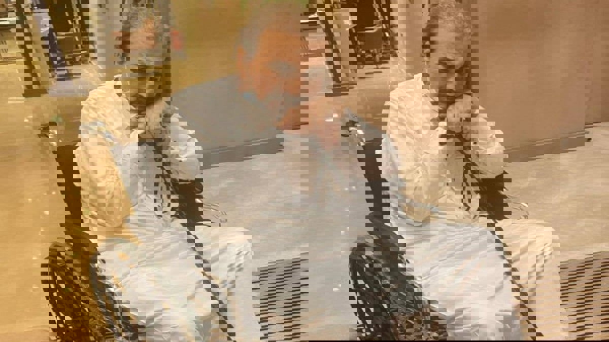 مخرج "طاش ما طاش" يصارع "السرطان" ومناشدات بالتدخل لعلاجه