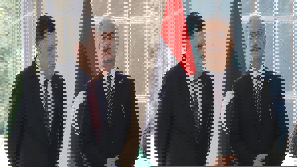 هل يلتقي خليفة حفتر بالسراج قبل انعقاد مؤتمر برلين؟