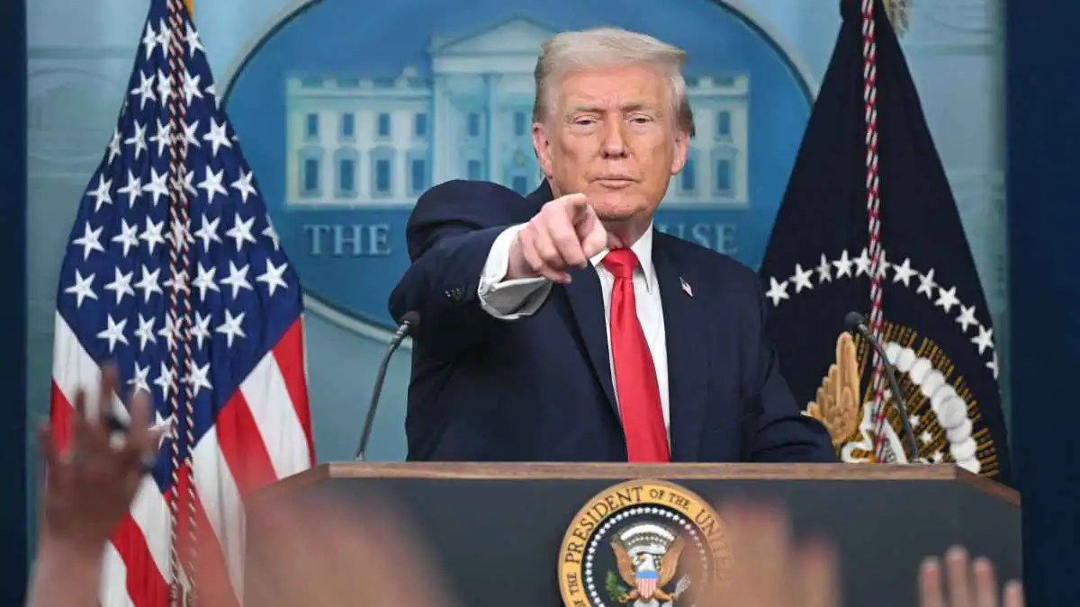 "استقصاء الكونغرس".. ترامب يستبق ضرب إيران بجس نبض المشرّعين