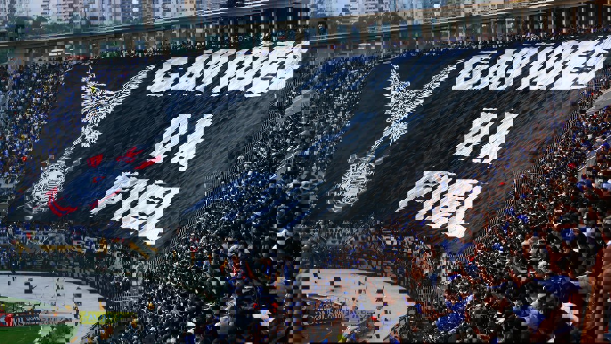 وفاة 7 أشخاص في حادث اصطدام حافلة تقل جماهير كورنثيانز البرازيلي