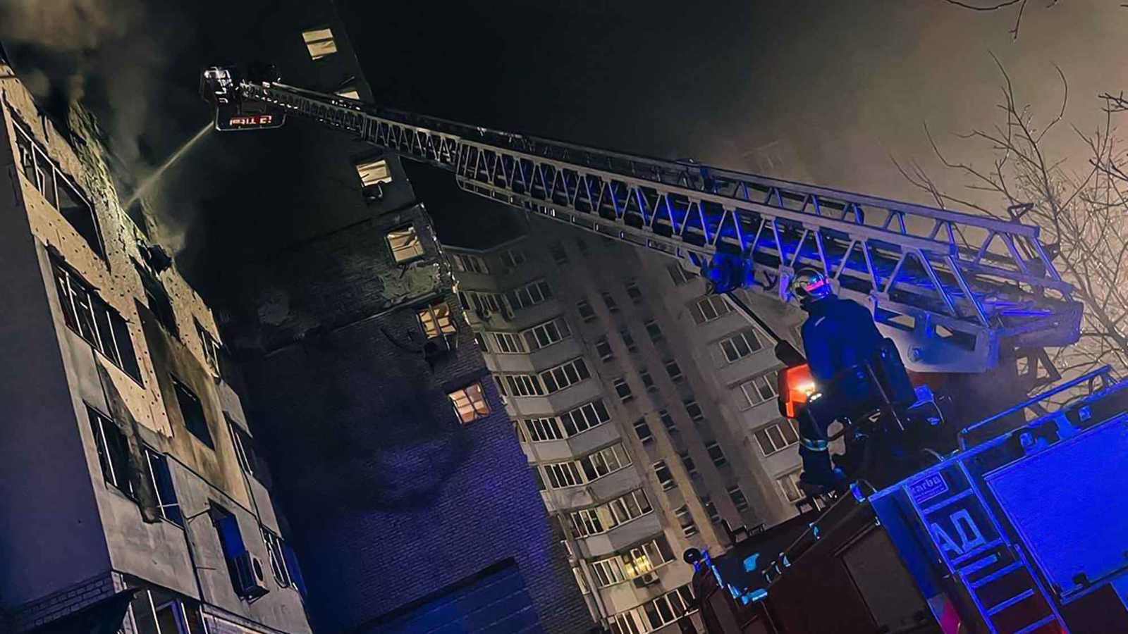 أوكرانيا.. انقطاعات واسعة بالتيار الكهربائي بعد غارات روسية (فيديو)