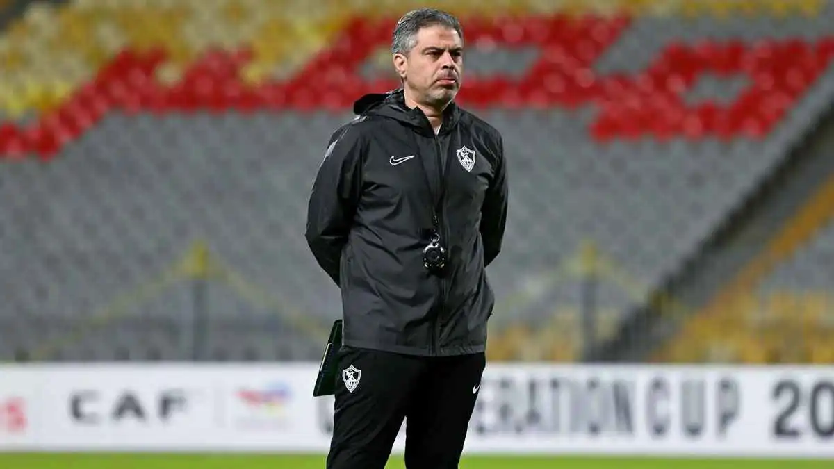 بعد التمرد.. نجم الزمالك يصالح معتمد جمال (صورة)