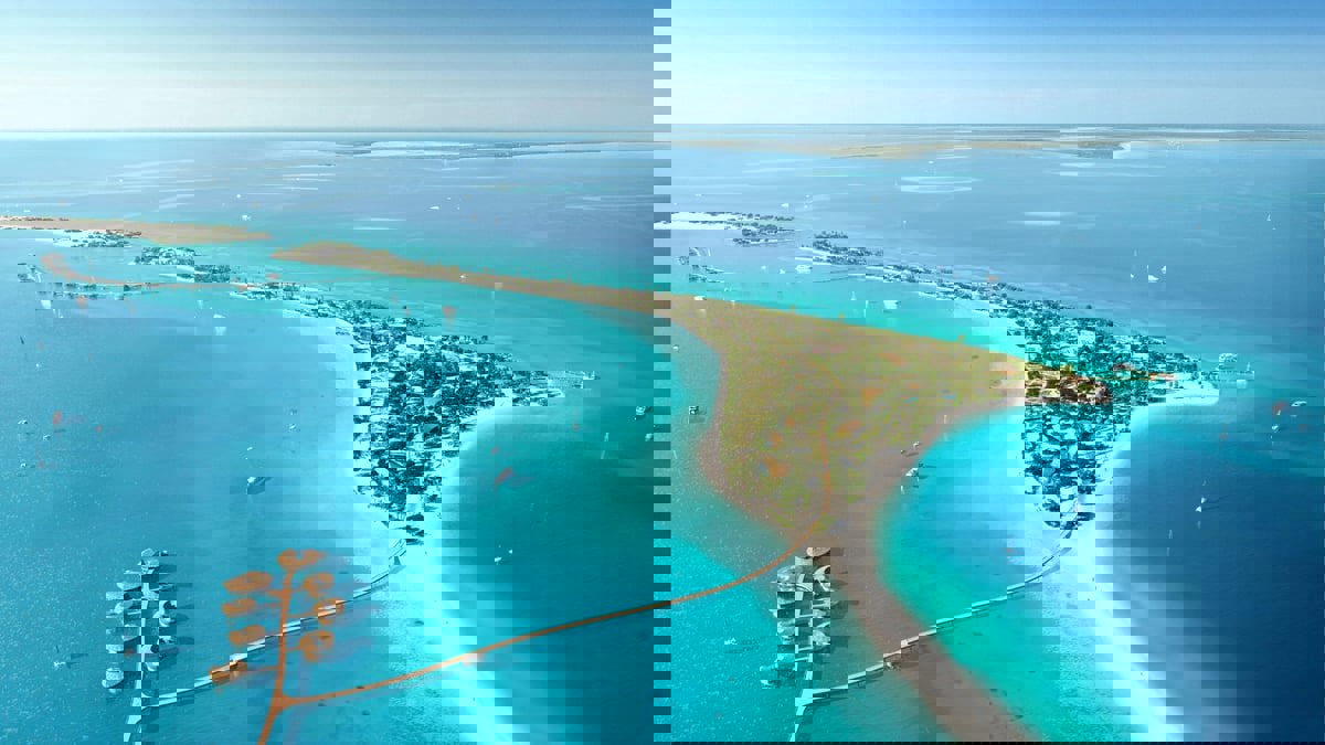 منذ متى ولون البحر أزرق؟