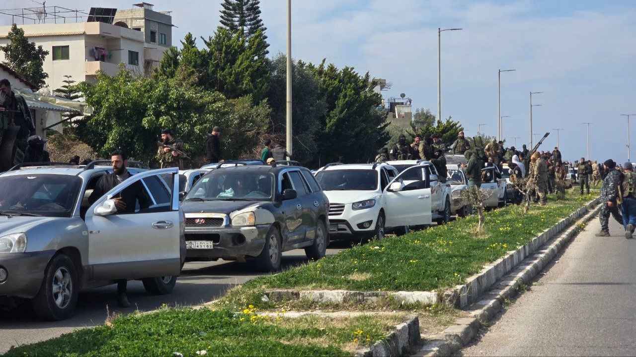 سوريا.. مواجهات "دامية" في الساحل وتحولات قد تقلب المشهد السياسي