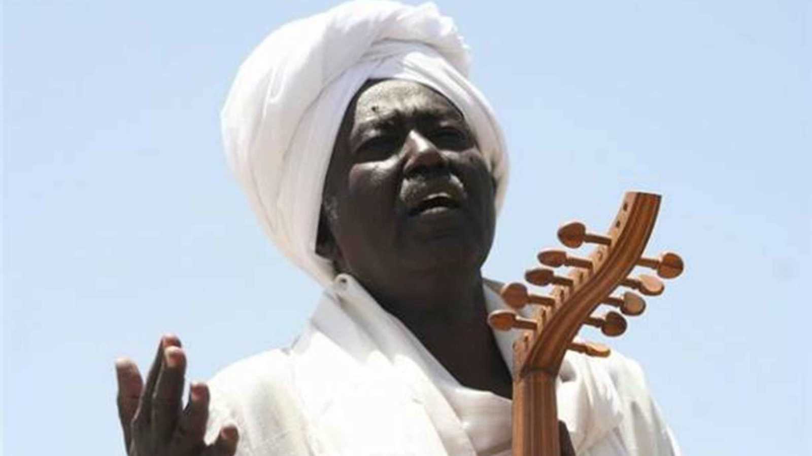 وفاة أيقونة الموسيقى السودانية عبد القادر سالم عن 79 عامًا