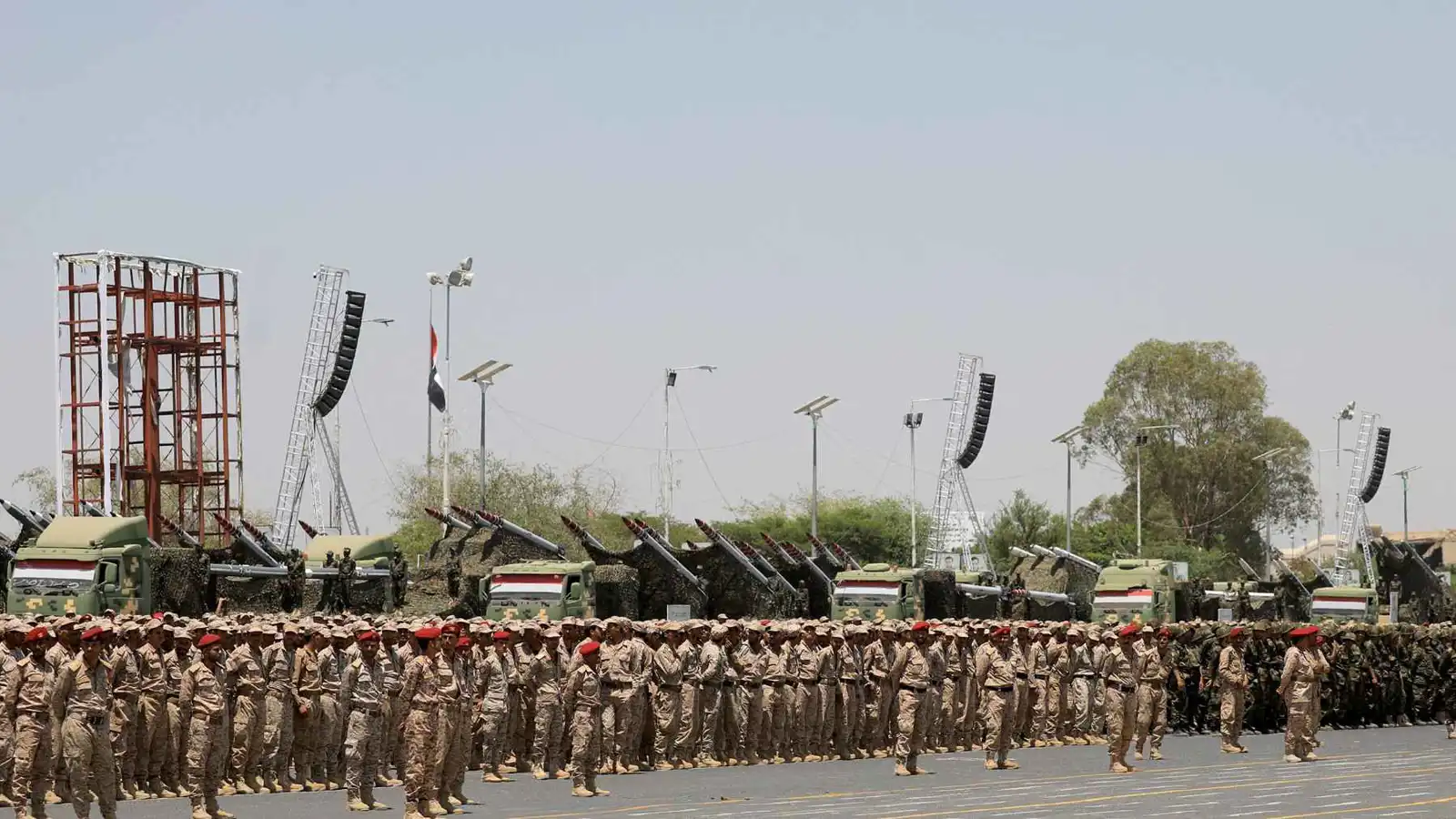 استولوا على "شبكة اتصالات أممية".. الحوثيون يعيدون هندسة المجال الأمني في اليمن