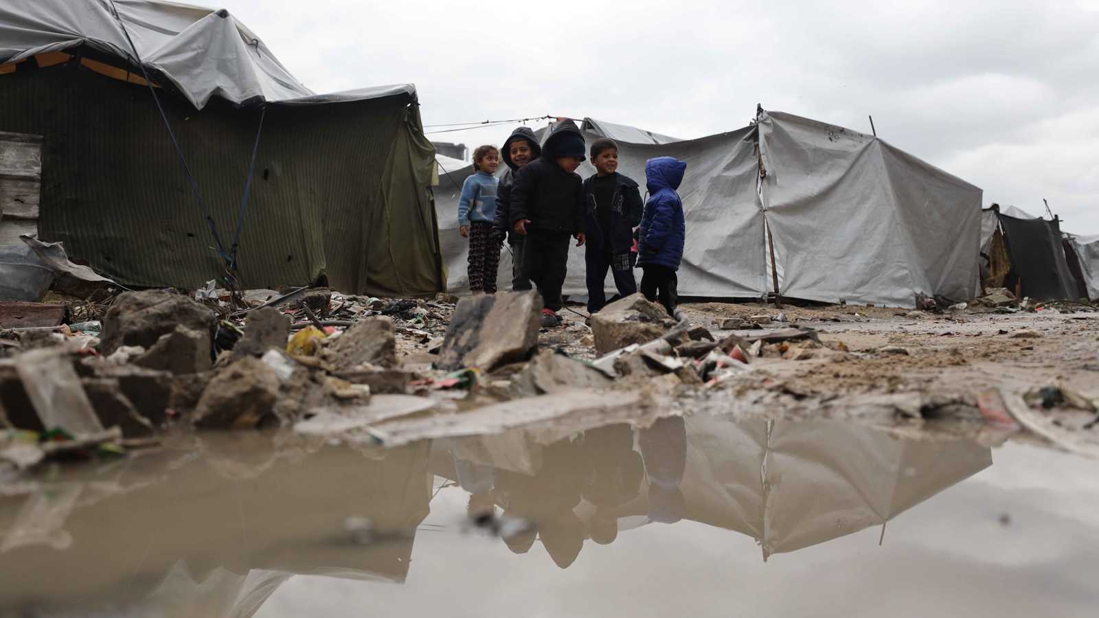 8 دول عربية وإسلامية تحذر من تدهور خطير للوضع الإنساني في غزة