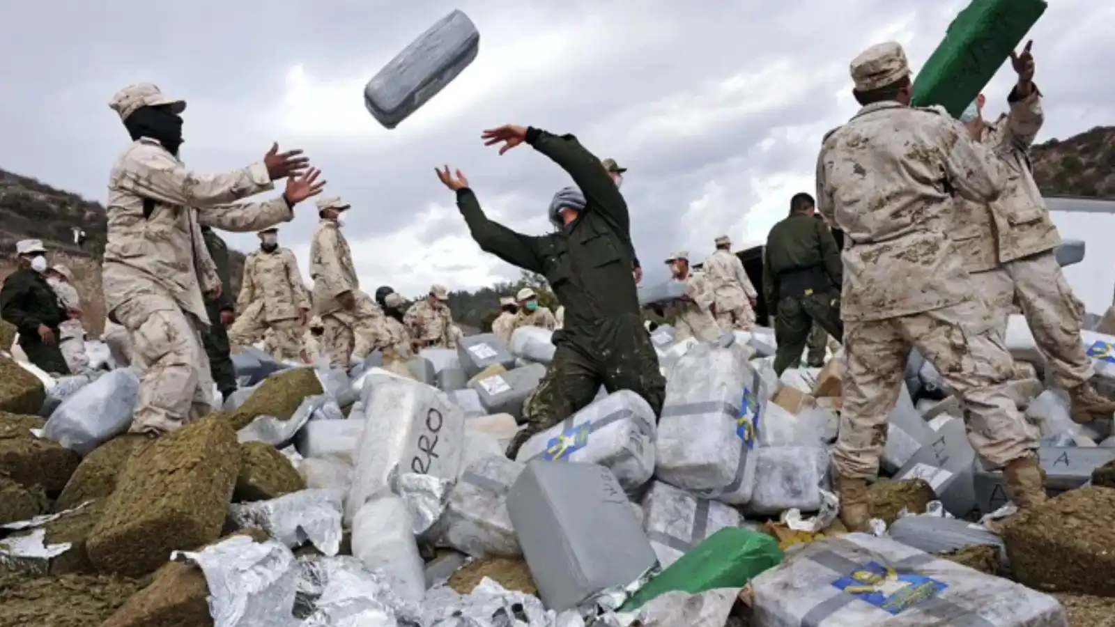 بيتكوين وحفلات وإجازات.. أساليب "مبتكرة" لعصابات المخدرات بالمكسيك