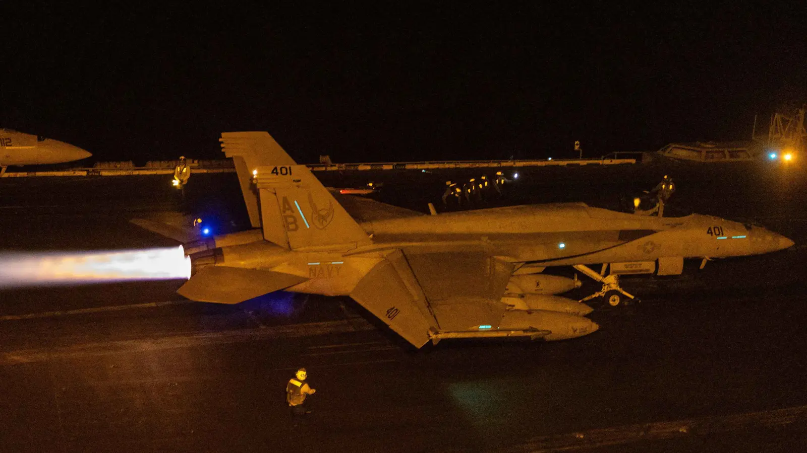 تجدد الغارات الأمريكية على محافظة الحديدة اليمنية (فيديو)