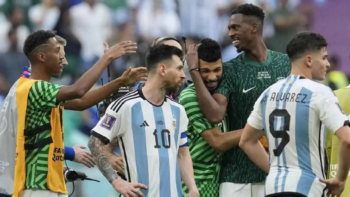 بعد 3 أعوام.. ميسي يكشف ما فعله بعد خسارة الأرجنتين أمام السعودية
