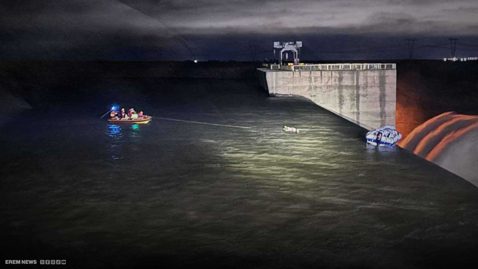 جنوب أفريقيا.. إنقاذ إعجازي لأربعة رجال من حافة السد (فيديو إرم)